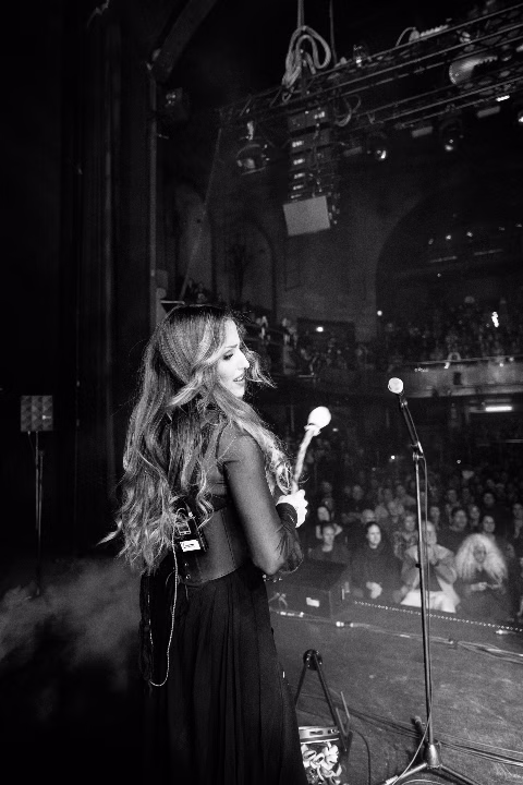 Laura Fella live mit FAUN in Offenbach, 2025